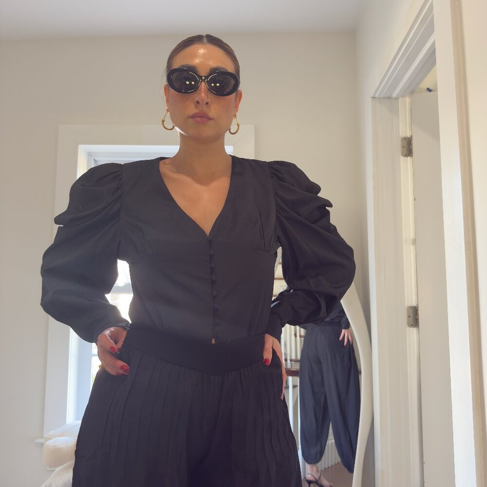 Weihli Zang puff long sleeve woven black blouse